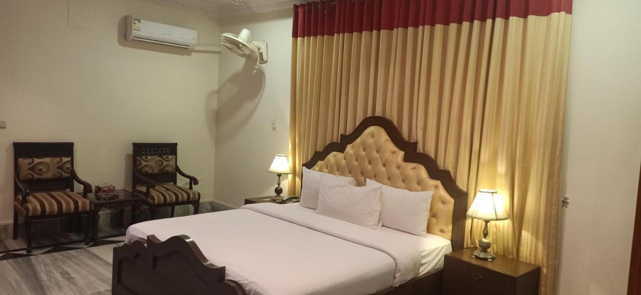 Executive Galaxy Guest House Исламабад Экстерьер фото